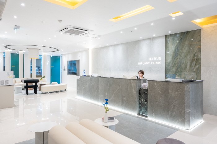 울산 상악동 거상술 임플란트